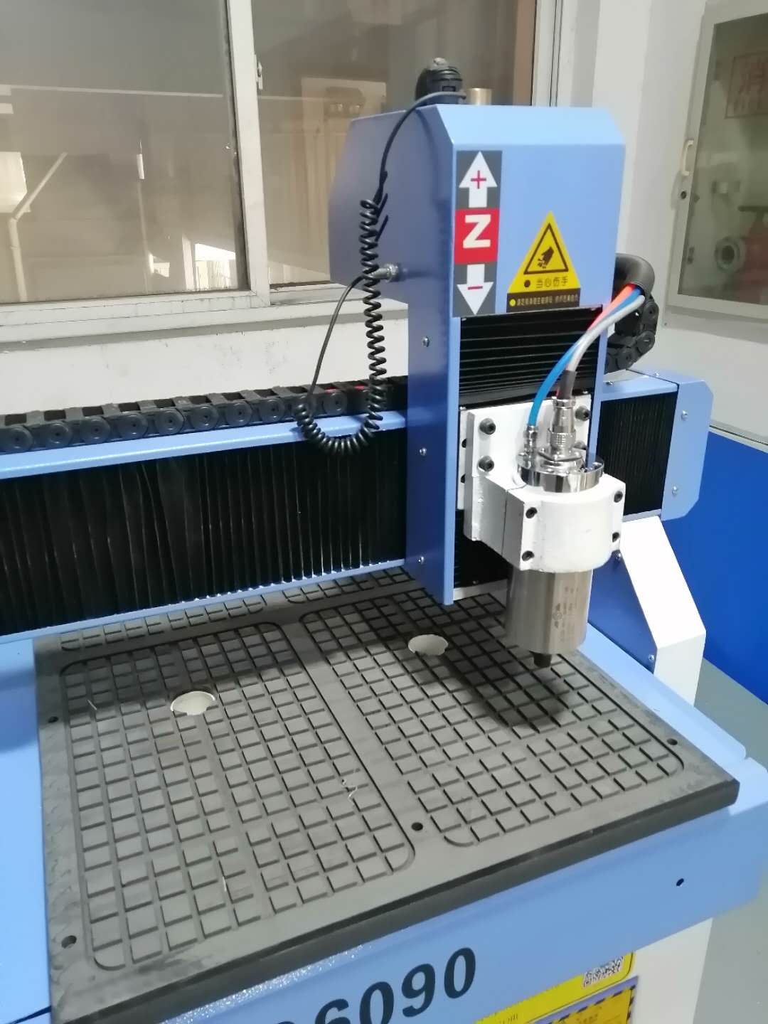 6090标牌雕刻机 6090标牌雕刻机